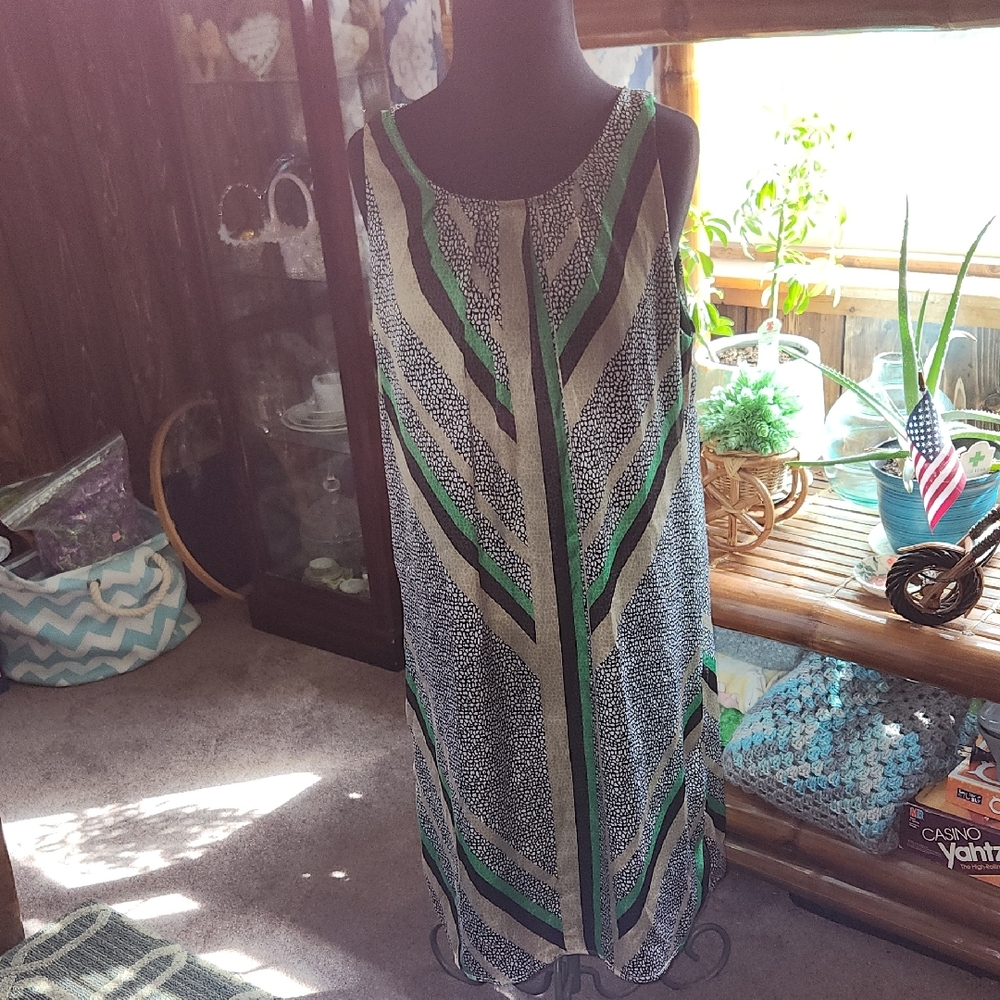 Dana Buchman Sleevesless Dress